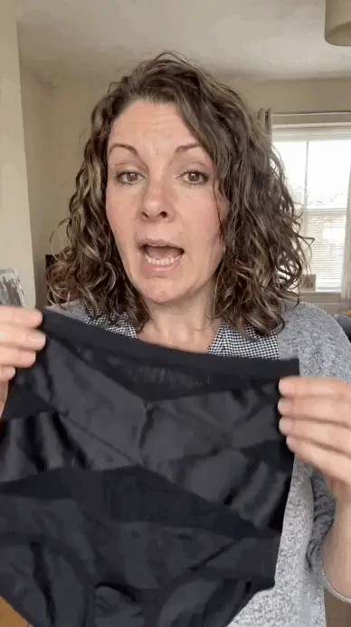 Real customer with the black Saybeam Sculpt Brief